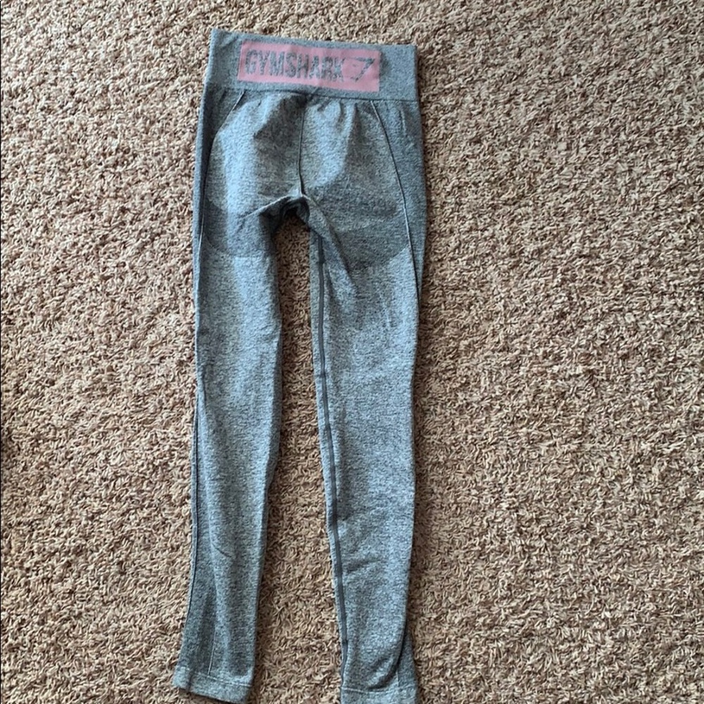 Gymshark logo leggings. NWOT! Gray and pink.